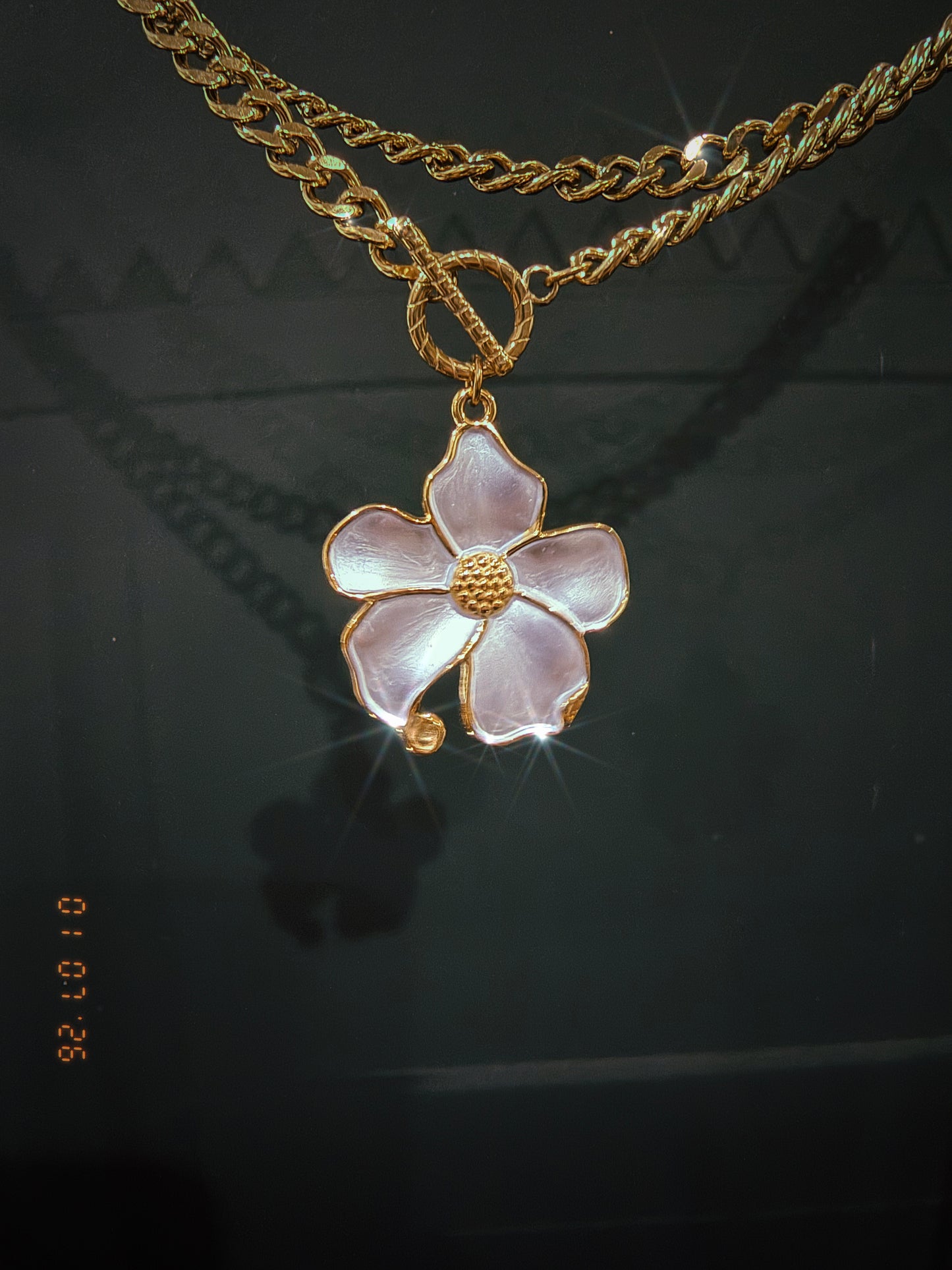 White Flower T-Bar