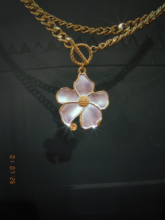White Flower T-Bar